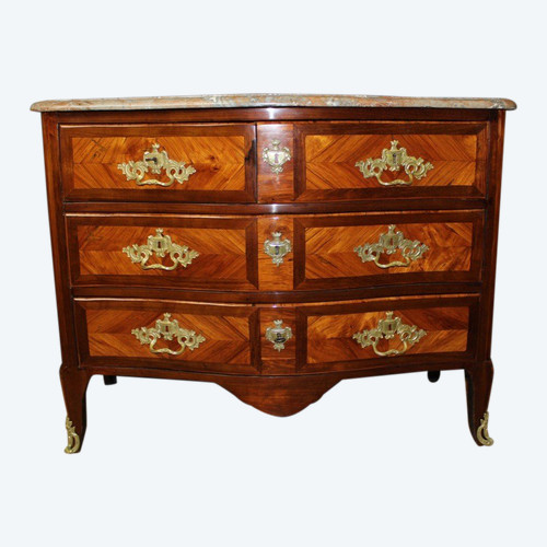 Louis XV chest of drawers in 18th century marquetry