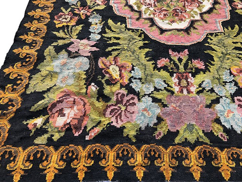Large old Moldavian kilim rug, woven wool with flower decoration, 310 x 230 cm