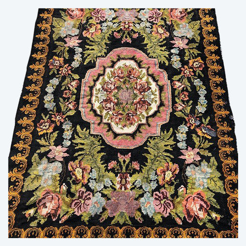 Grand tapis kilim moldave ancien, laine tissée à décor de fleurs,  310 x 230 cm