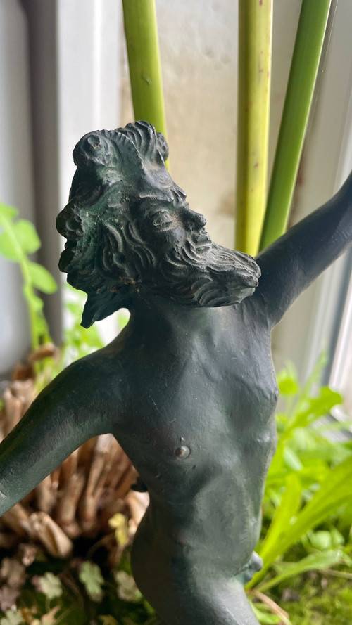 Faune dansant en bronze, XIXe siècle 