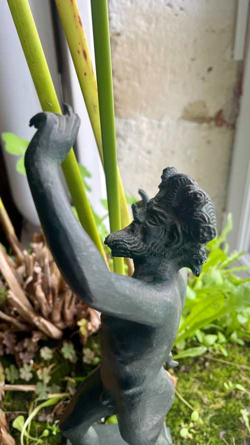 Faune dansant en bronze, XIXe siècle 