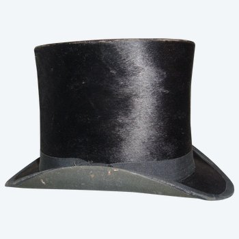 Top hat in its original box from the 19th century