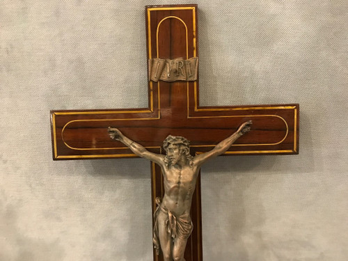 Beautiful 19th century Napoleon III bronze crucifix on varnished mahogany cross