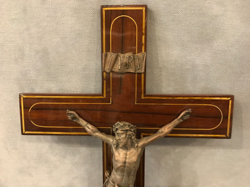 Beautiful 19th century Napoleon III bronze crucifix on varnished mahogany cross