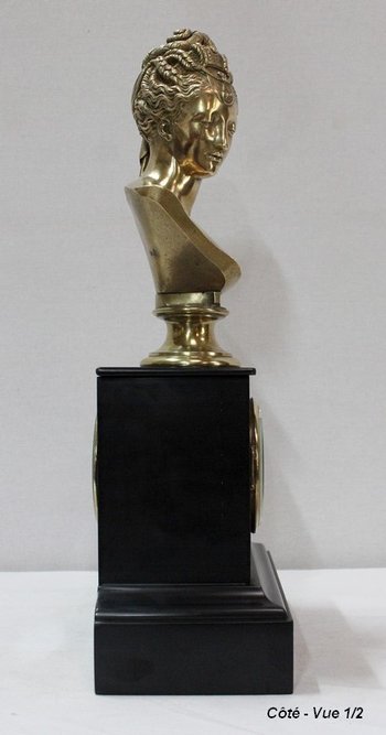  Orologio in marmo e busto in bronzo di Diane de Poitiers, da J. Goujon - seconda parte del XIX secolo