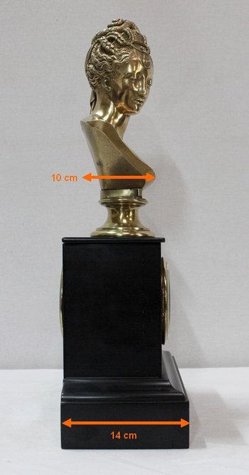  Orologio in marmo e busto in bronzo di Diane de Poitiers, da J. Goujon - seconda parte del XIX secolo