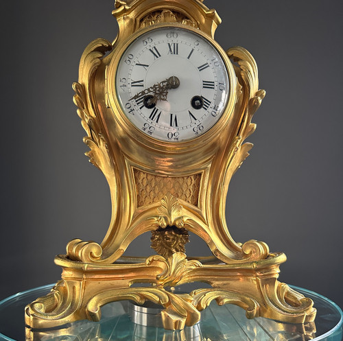 Pendeluhr aus vergoldeter Bronze im Stil von Ludwig XV, 19.