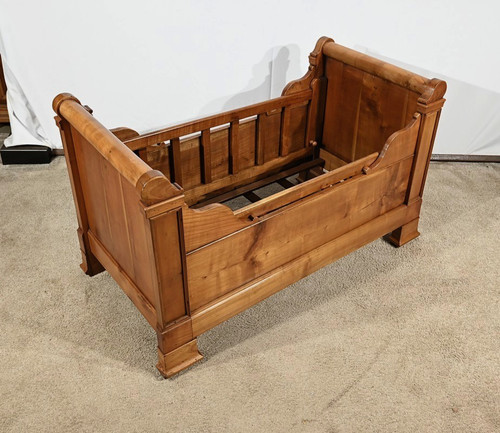 Kinderbett mit Rollen aus Kirschbaumholz- 1900