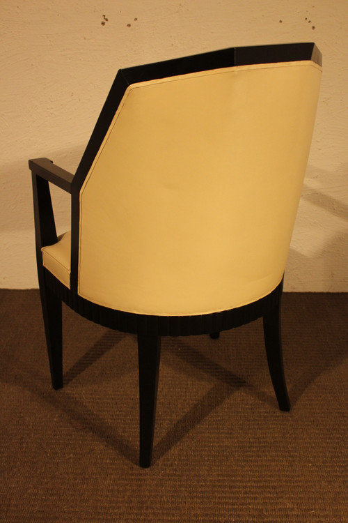 Art Deco dining room