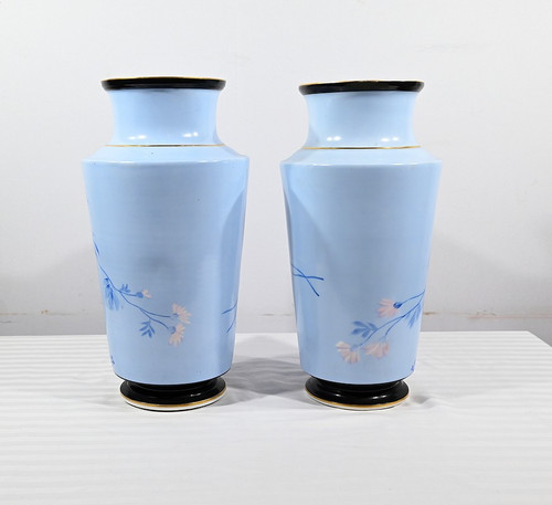 Paire de Vases en Porcelaine – Milieu XIXe