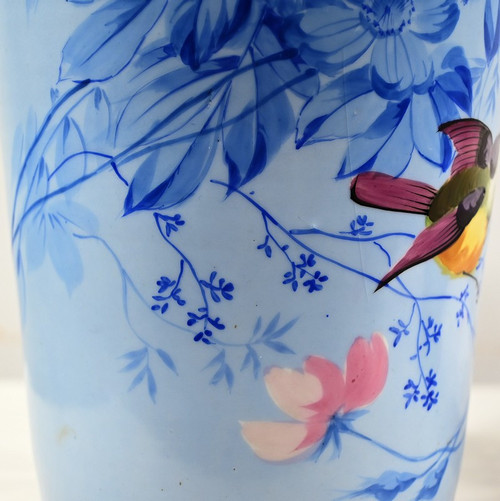 Paire de Vases en Porcelaine – Milieu XIXe