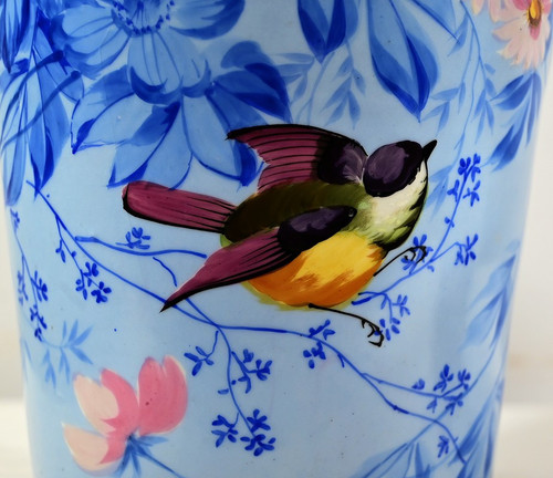 Paire de Vases en Porcelaine – Milieu XIXe