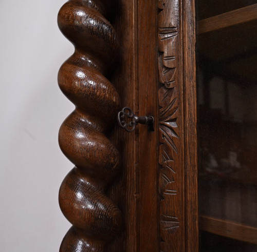 Étroit Meuble Vitrine en Chêne, style Louis XIII – Fin XIXe