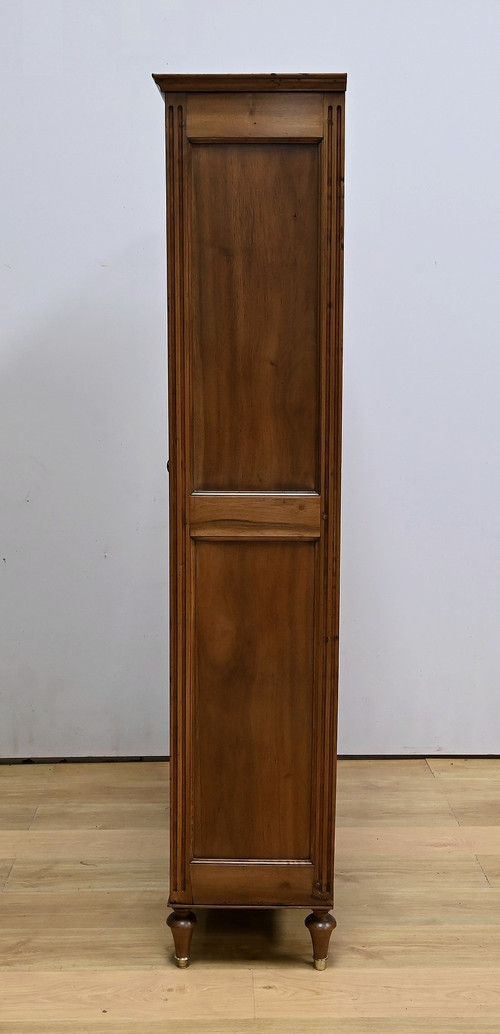 Libreria in noce massiccio, stile Luigi XVI - metà del XIX secolo