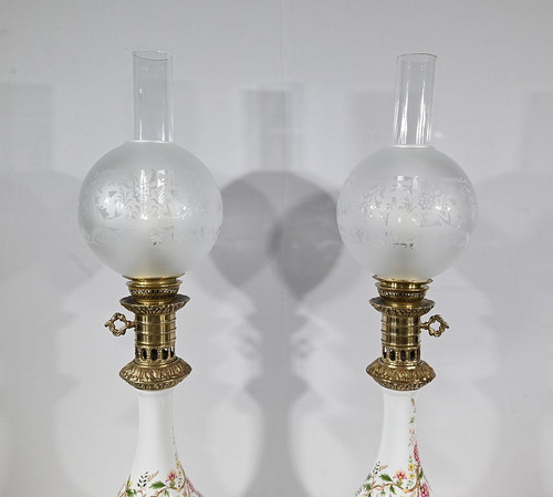 Paire de Lampes à Pétrole électrifiées, style Napoléon III – Milieu XXe