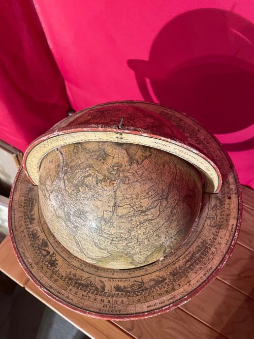 Globe drawn up by Félix Delamarche in 1835