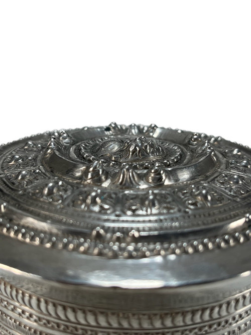 Scatola di betel d'argento