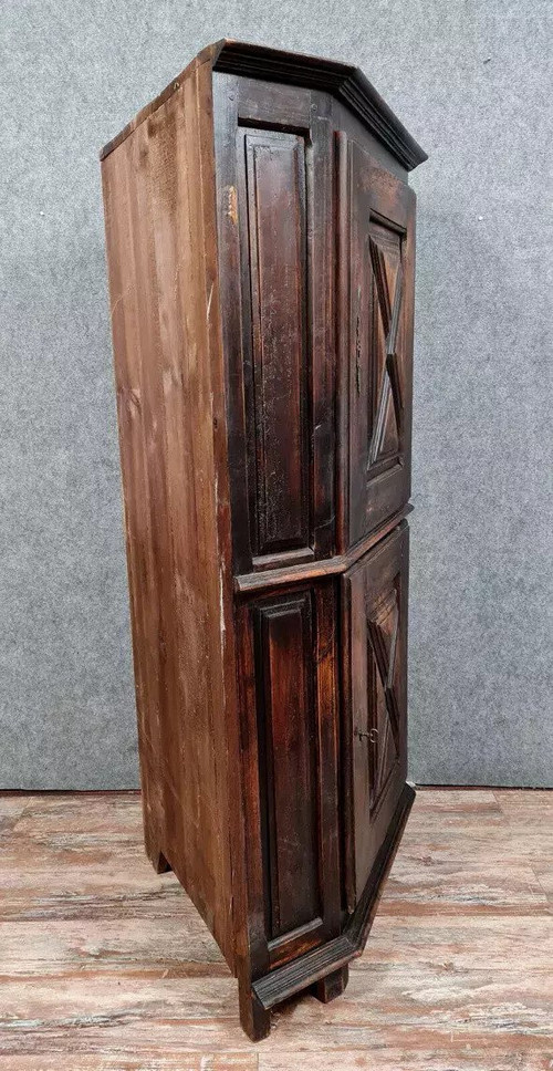 Ansteckbuffet im rustikalen Louis-XIII-Stil aus massiver Eiche um 1800.