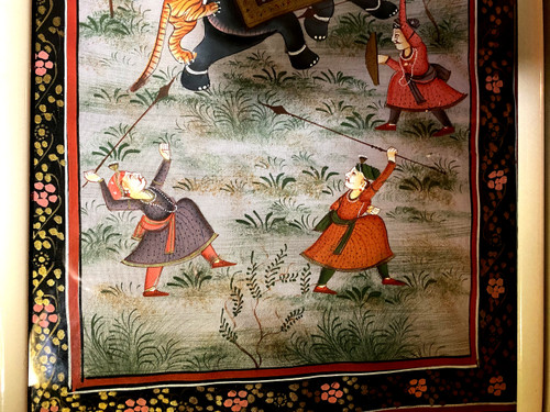 zwei indische Miniaturen "Die Tigerjagd" starke Seidenmalerei dekorativ gerahmt