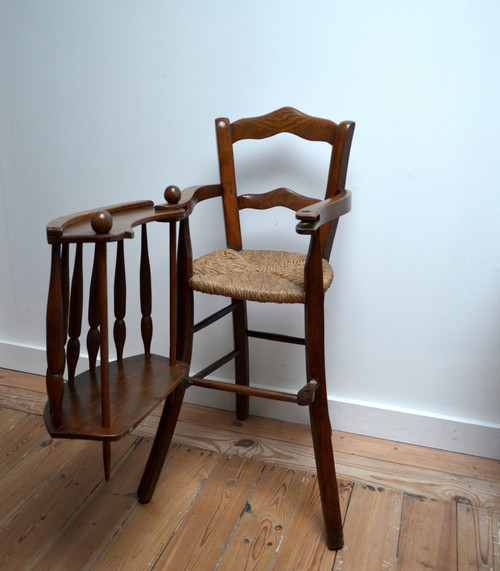 Chaise haute pour enfant circa 1900