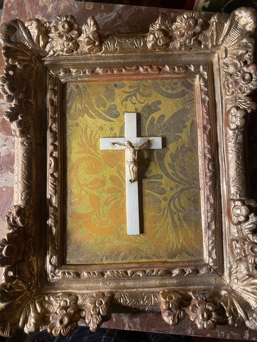 Rare 18th century miniature Christ in Dieppe ivory, Regency gilt frame, gilded paper with branches
