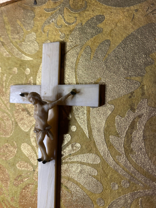 Rare 18th century miniature Christ in Dieppe ivory, Regency gilt frame, gilded paper with branches