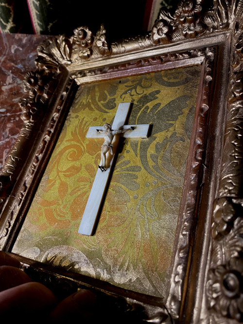 Rare 18th century miniature Christ in Dieppe ivory, Regency gilt frame, gilded paper with branches