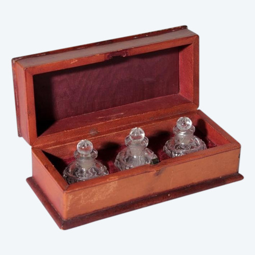 Leather box with 3 so-called “scent” crystal bottles from the 19th century