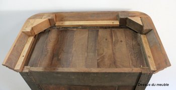  Bonnetière en Merisier massif, style Louis XV - Début XIXe 