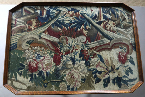 Louis XIII cabaret table