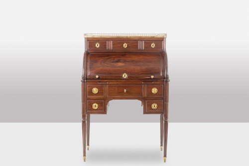 Bureau – ou secrétaire, à cylindre, en acajou. Époque fin XVIIIe.