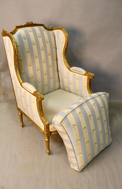 Louis XVI Style Winged Bergère In Golden Wood