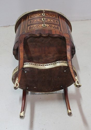  Petite Commode Chiffonnière Marquetée, en Palissandre, style Transition Louis XV - Louis XVI - Milieu XIXe 