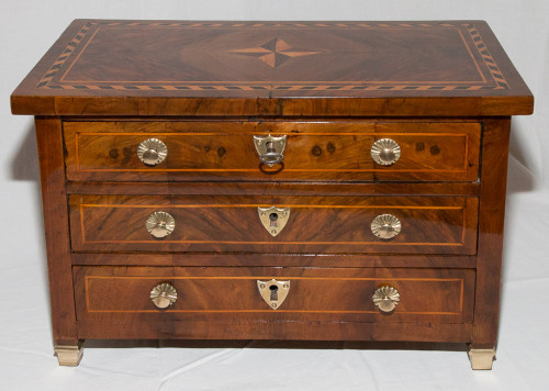 Cassettiera d'epoca del Direttorio