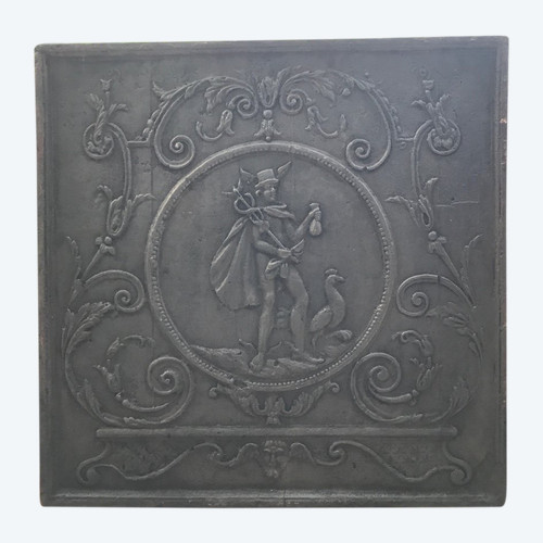 Large antique cast iron fireback from the 18th century ( 83 cm X 83 cm )