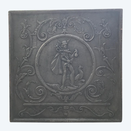 Grande plaque de cheminée ancienne en fonte d'époque 18 ème ( 83 cm X 83 cm )