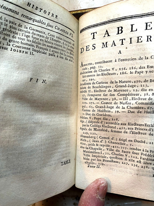 Deux volumes in 12 Nl; Abrégé Ch                                                                    