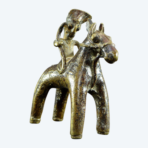 Inde, Fin Du XIXème Siècle, Statue équestre D’art Tribal En Bronze Représentant Un Cavalier.