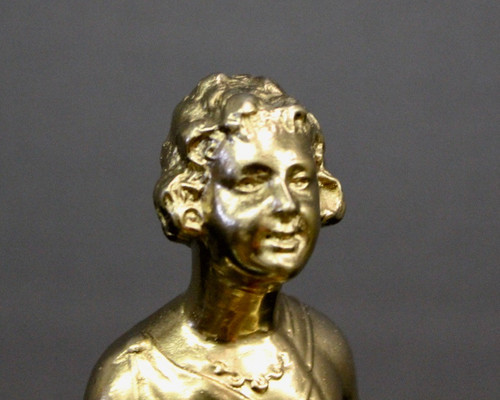 Sculpture Art Déco En Régule Doré Représentant Une Femme Vers 1930