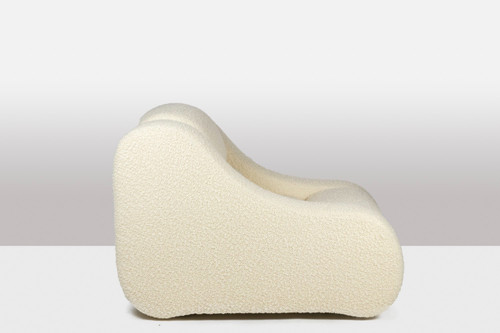Paire de fauteuils à fines bouclettes. Travail contemporain.