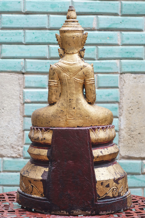 Notevole Buddha in pietra, dorato in oro, Thailandia