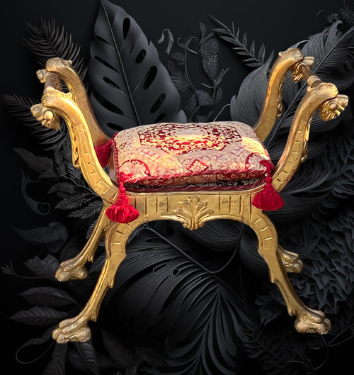 PAIRE DE TABOURETS CURULE ITALIEN DU XIXe EN BOIS SCULPTÉ ET DORÉ AVEC COUSSINS