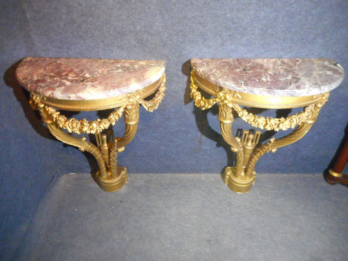 Paire De Console Aux Cornes d'Abondance En Bois Doré époque XIXe