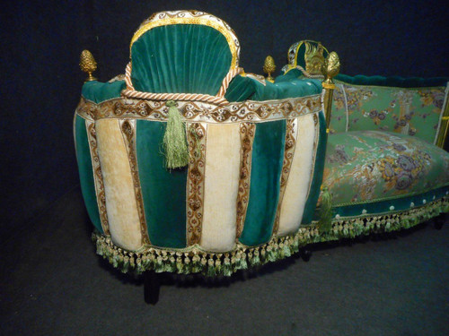 Confidente indiscreto Capitonné periodo Napoleone III