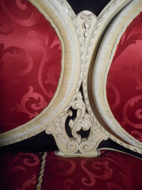 Large 19th century lacquered sofa Modèle De Château