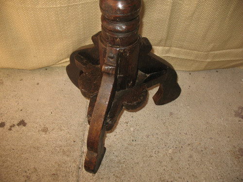Pique cierge large wooden candle-holder 18th century Louis XIV period h: 123.5 cm