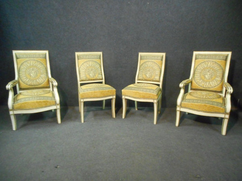 Late 19th Century Lacquered And Gilded Living Room Set