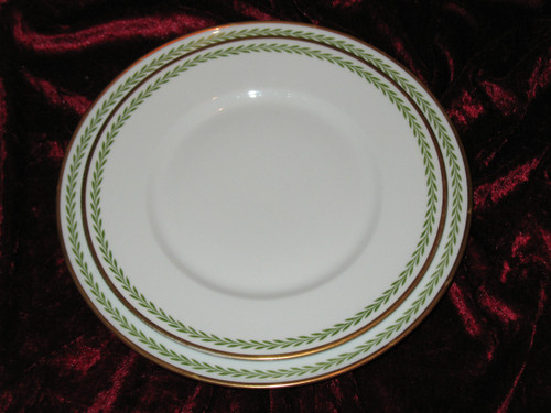 Porcelain service decorated with laurel friezes, Empire style, early 20th century.