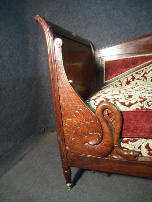 Letto per bambini a collo di cigno di epoca impero in mogano cubano