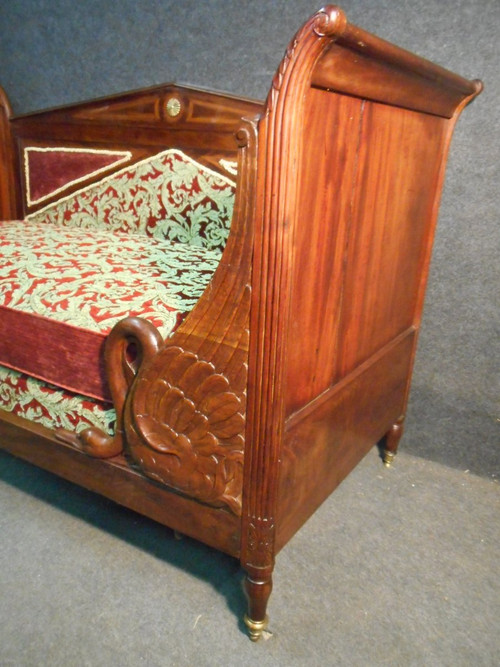 Letto per bambini a collo di cigno di epoca impero in mogano cubano